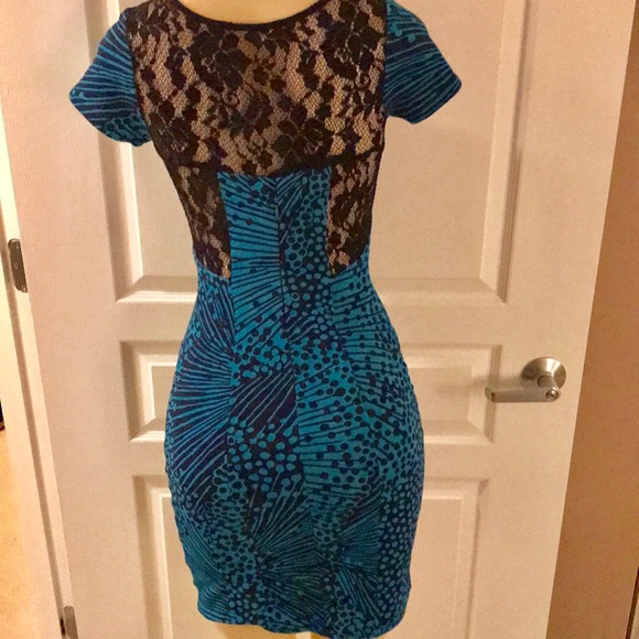 Sexy bodycon lace detail dress - Picture 3 of 3
